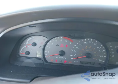 2002 Toyota Sequoia Sr5 V8 z USA, uszkodzony, nr VIN 5TDBT44A42S067856